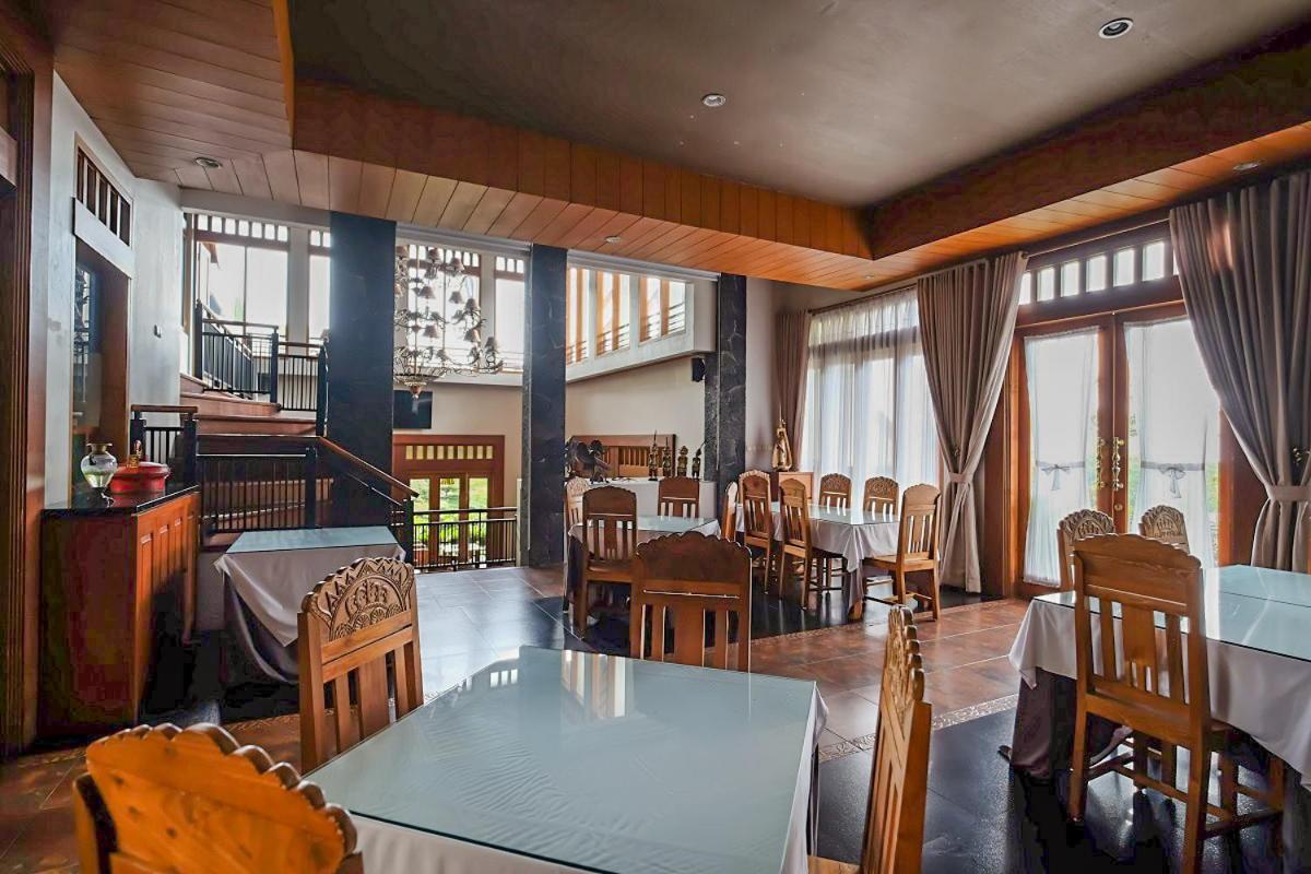 Rumah Stroberi Organic Farm & Family Lodge レムバン エクステリア 写真
